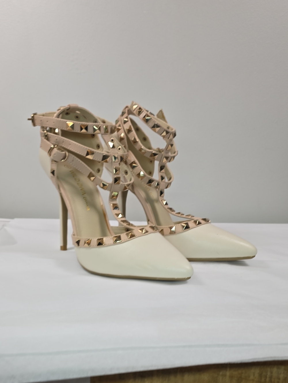 🎃Wild Diva Lounge Adora 55 Stone Studded T-Strap Pointed Heels Costume